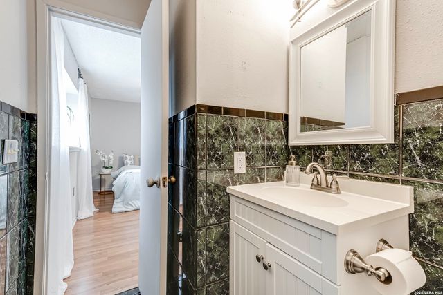 7925 Dry Canyon Trl, Live Oak, TX 78233