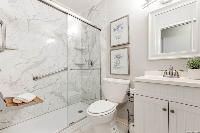 7925 Dry Canyon Trl, Live Oak, TX 78233