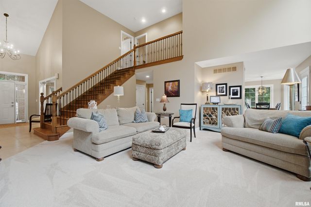7216 N DRAYCOTT Place, Peoria, IL 61615