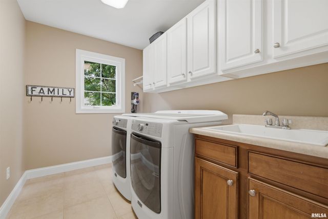 7216 N DRAYCOTT Place, Peoria, IL 61615