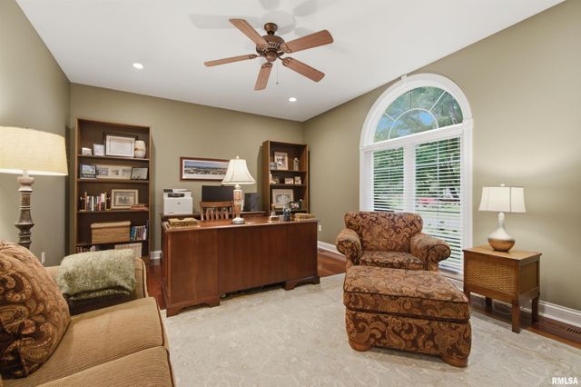 7216 N DRAYCOTT Place, Peoria, IL 61615