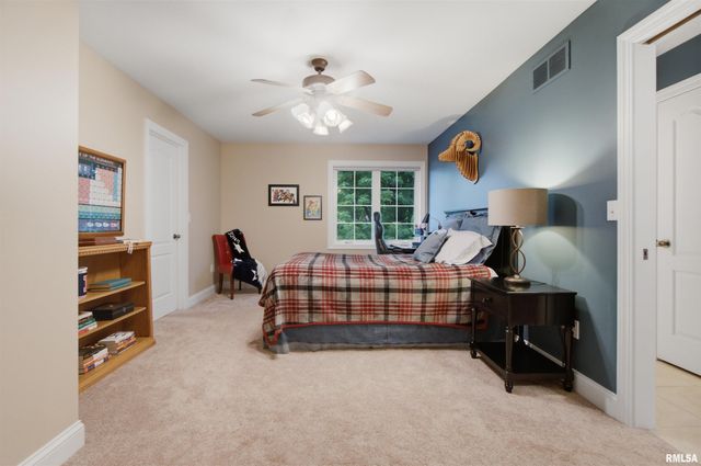 7216 N DRAYCOTT Place, Peoria, IL 61615