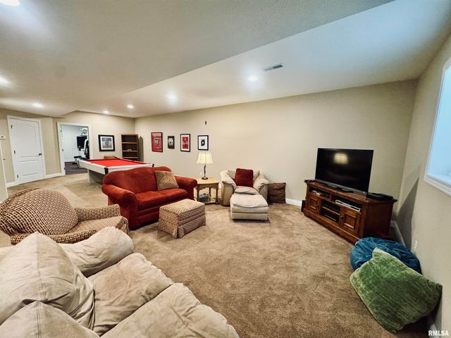 7216 N DRAYCOTT Place, Peoria, IL 61615