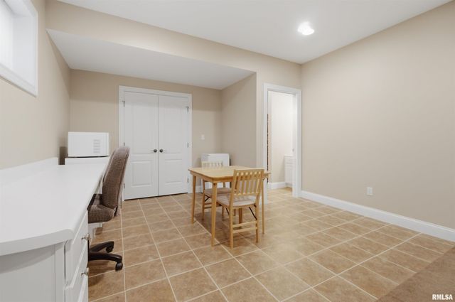 7216 N DRAYCOTT Place, Peoria, IL 61615