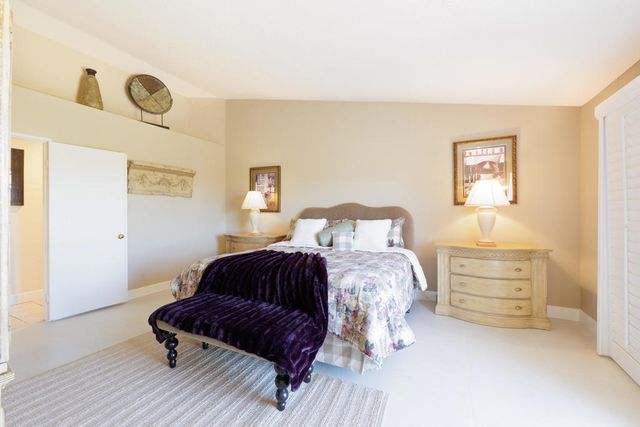 272 Vista Royale Circle E, Palm Desert, CA 92211