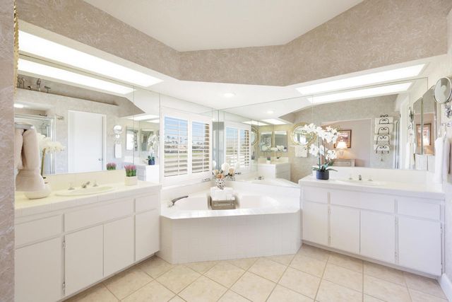 272 Vista Royale Circle E, Palm Desert, CA 92211