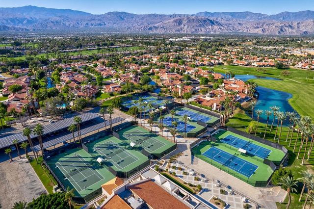 272 Vista Royale Circle E, Palm Desert, CA 92211