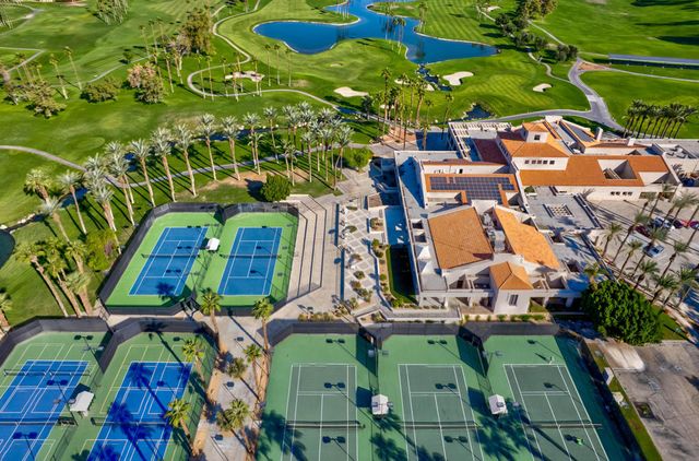 272 Vista Royale Circle E, Palm Desert, CA 92211