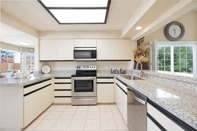 272 Vista Royale Circle E, Palm Desert, CA 92211