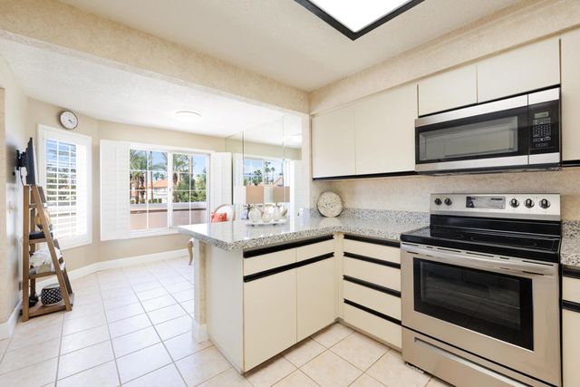 272 Vista Royale Circle E, Palm Desert, CA 92211