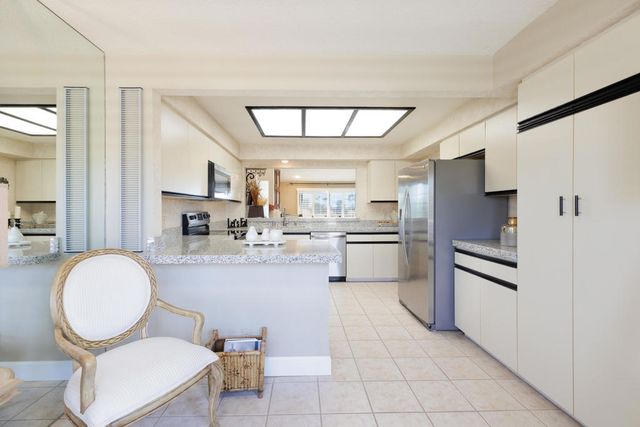 272 Vista Royale Circle E, Palm Desert, CA 92211