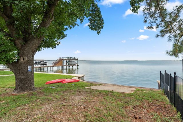 337 Admiral Drive, Gun Barrel City, TX 75156