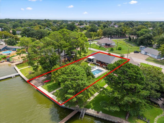 337 Admiral Drive, Gun Barrel City, TX 75156