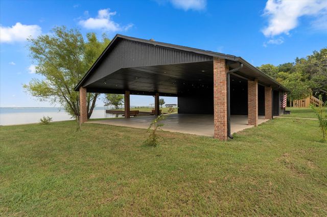 337 Admiral Drive, Gun Barrel City, TX 75156