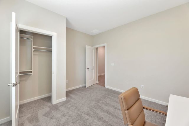 940 N Forestview St, Wichita, KS 67235