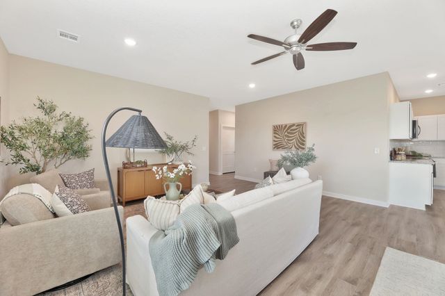 940 N Forestview St, Wichita, KS 67235