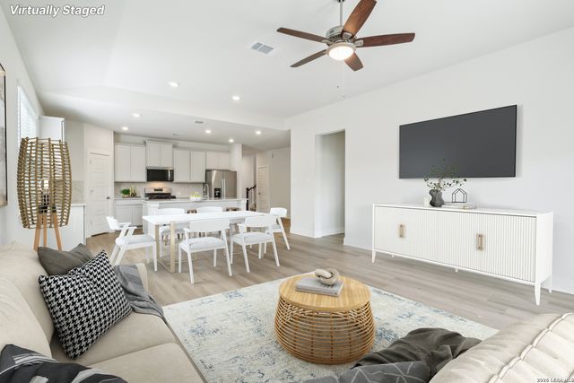 6343 Comanche Coyote, San Antonio, TX 78233