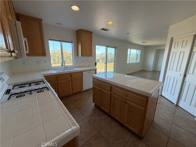 23785 Black Canyon Drive, Menifee, CA 92587