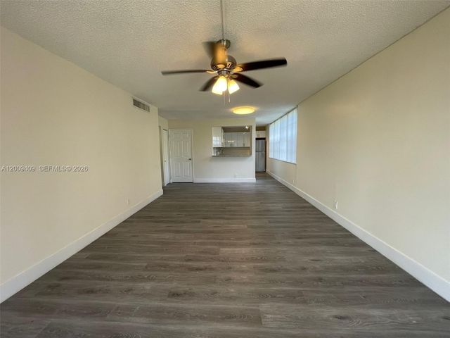 9471 Evergreen Pl 401, Davie, FL 33324