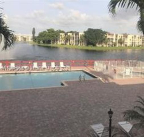 9471 Evergreen Pl 401, Davie, FL 33324
