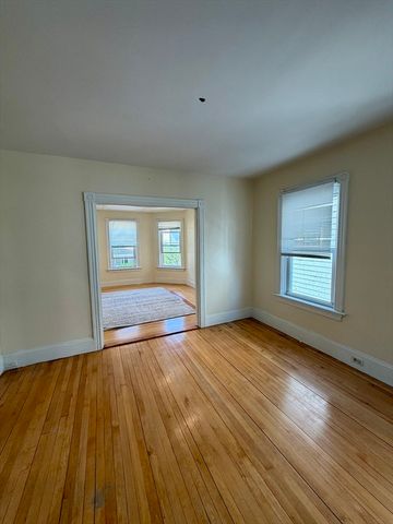 21 4th St 2, Attleboro, MA 02703