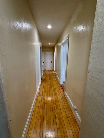 21 4th St 2, Attleboro, MA 02703