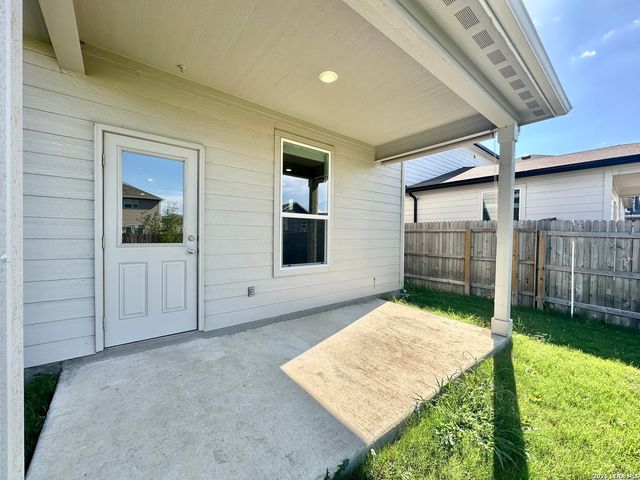 10235 Crossbuck, Converse, TX 78109