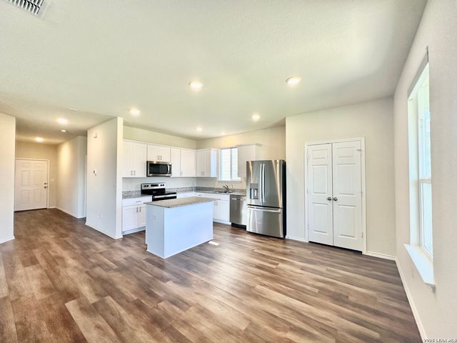 10235 Crossbuck, Converse, TX 78109