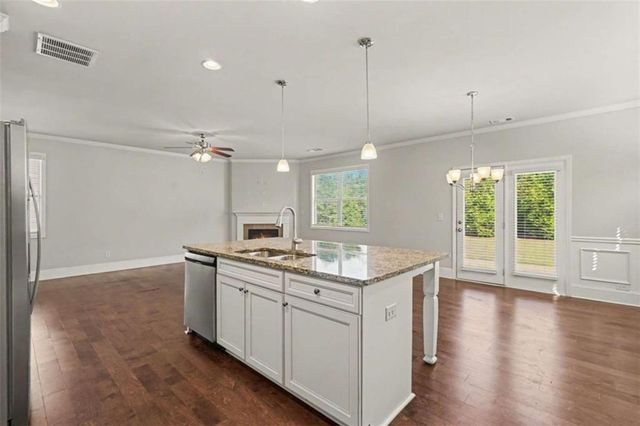 6536 Crosscreek Lane, Flowery Branch, GA 30542