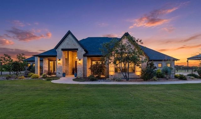 1025 High Point Street, Weatherford, TX 76087