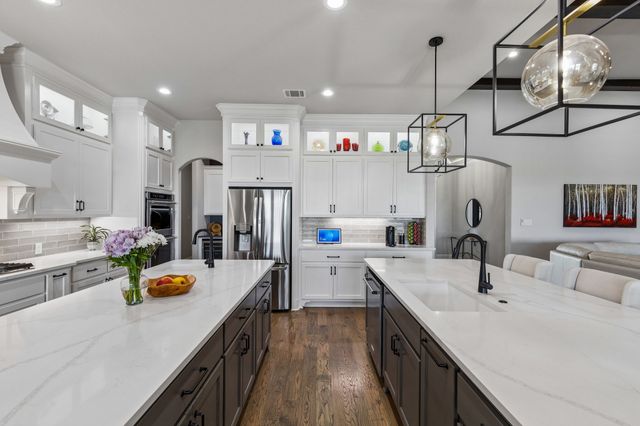 1025 High Point Street, Weatherford, TX 76087