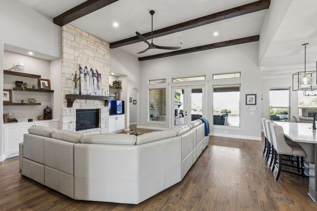 1025 High Point Street, Weatherford, TX 76087