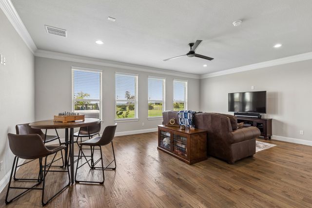 1025 High Point Street, Weatherford, TX 76087