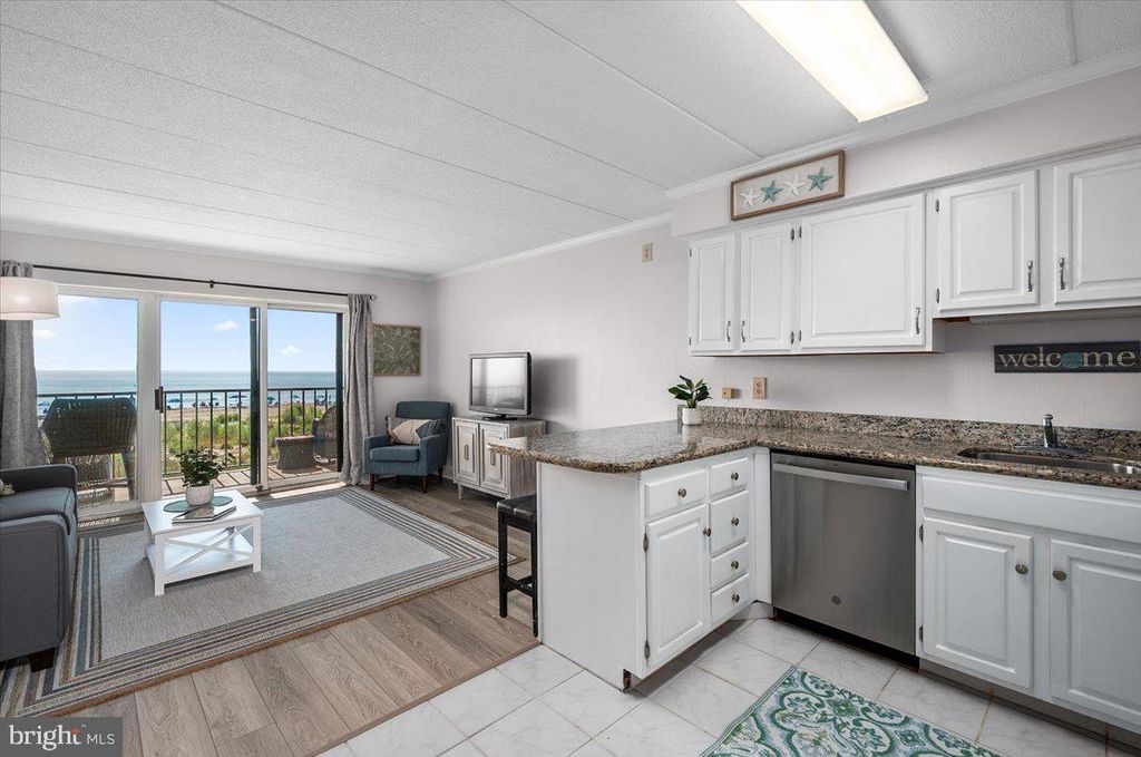Image 2 of property listing at 10002 COASTAL HWY #105, Ocean City, MD 21842
