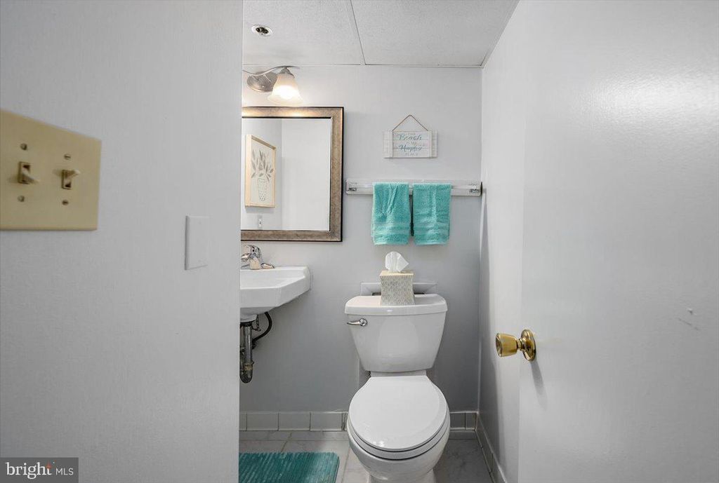 Image 24 of property listing at 10002 COASTAL HWY #105, Ocean City, MD 21842