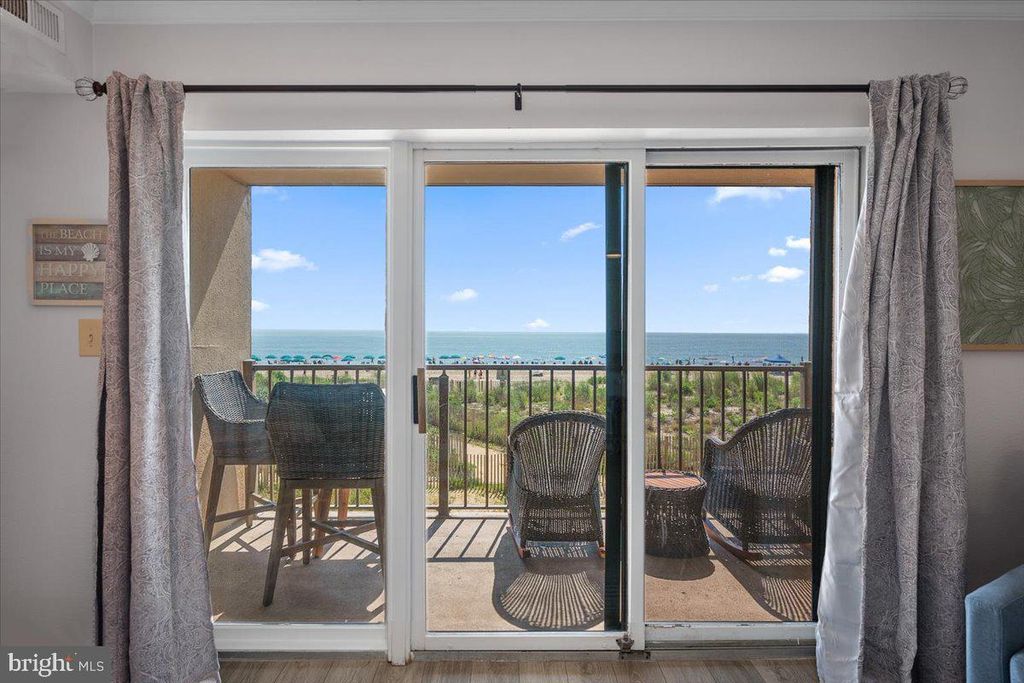 Image 6 of property listing at 10002 COASTAL HWY #105, Ocean City, MD 21842