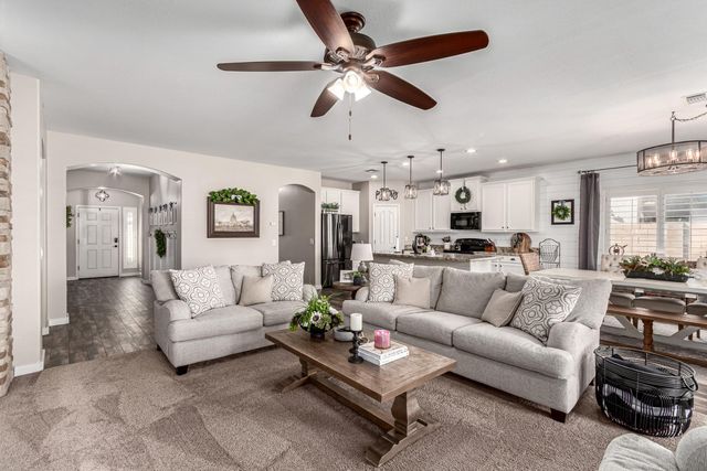 6219 S BANNING Street, Gilbert, AZ 85298