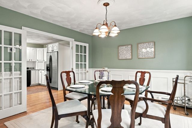 14 South Hampton Rd, Amesbury, MA 01913