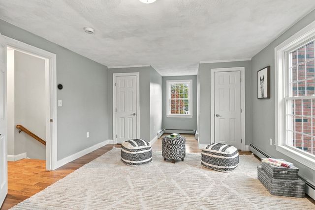 14 South Hampton Rd, Amesbury, MA 01913