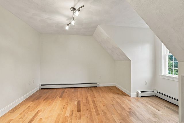 14 South Hampton Rd, Amesbury, MA 01913