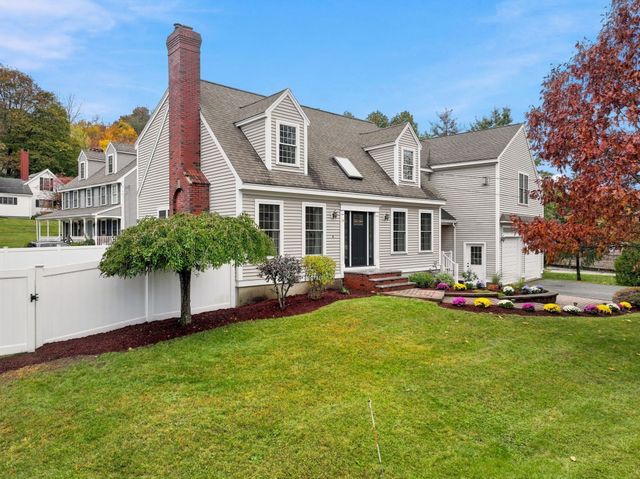 14 South Hampton Rd, Amesbury, MA 01913