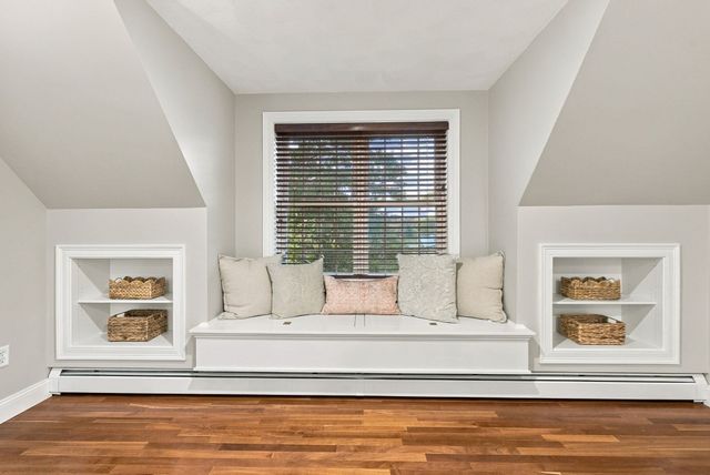 14 South Hampton Rd, Amesbury, MA 01913