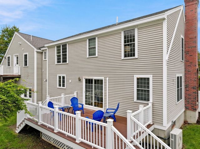 14 South Hampton Rd, Amesbury, MA 01913