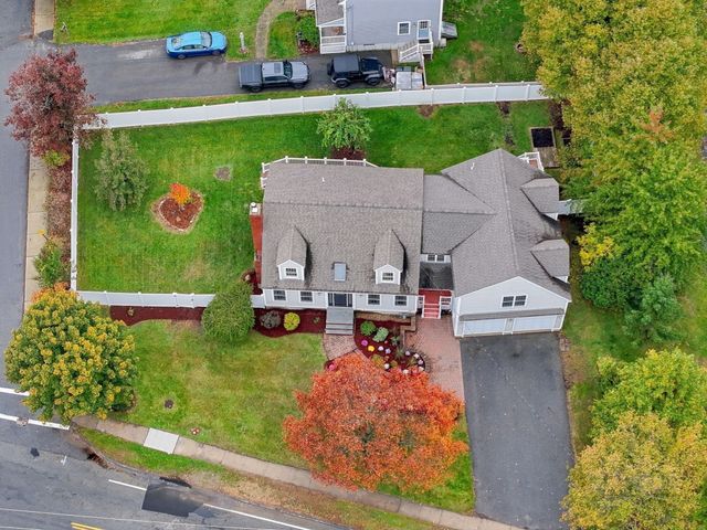 14 South Hampton Rd, Amesbury, MA 01913