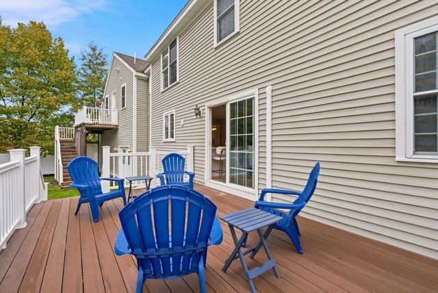 14 South Hampton Rd, Amesbury, MA 01913