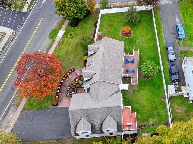 14 South Hampton Rd, Amesbury, MA 01913