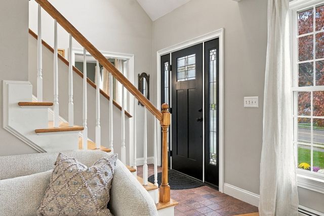 14 South Hampton Rd, Amesbury, MA 01913