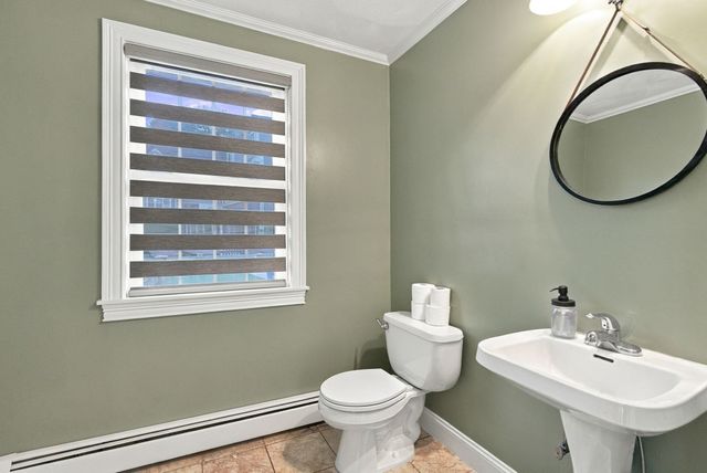14 South Hampton Rd, Amesbury, MA 01913
