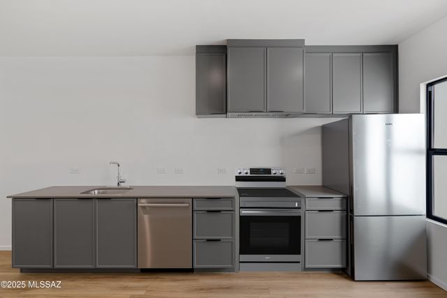 32 W 18th Street, Tucson, AZ 85701