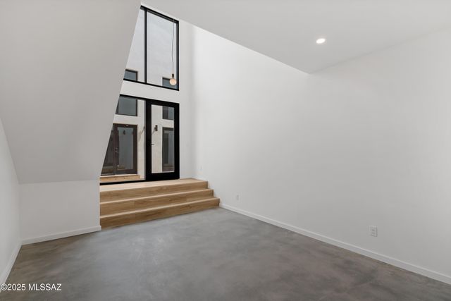 32 W 18th Street, Tucson, AZ 85701